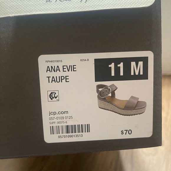 New women’s  a.n.a Sandles size 11 - Picture 6 of 7